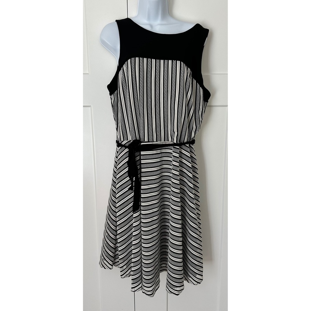 Danny & Nicole Womens Black White Striped Sleeveless V-Back Flare Dress Size 16